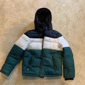 Tommy Hilfiger Quilted Puffer Jackets. Size Large